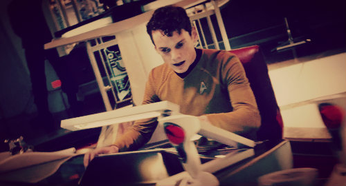 castiel-is-the-doctor:  Pavel Chekov with the yellow uniform! &lt;3