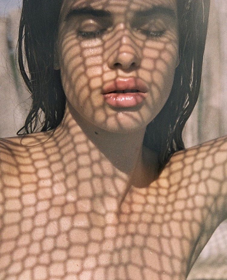 makinginfinity:  Zoi by Cameron Hammond