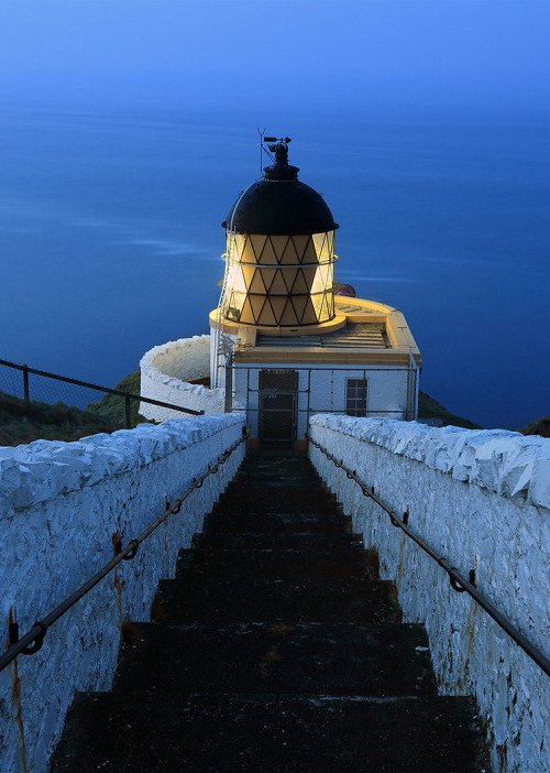 coiour-my-world: St Abbs Lighthouse | Jeanny Müller ~ East Lothian, England