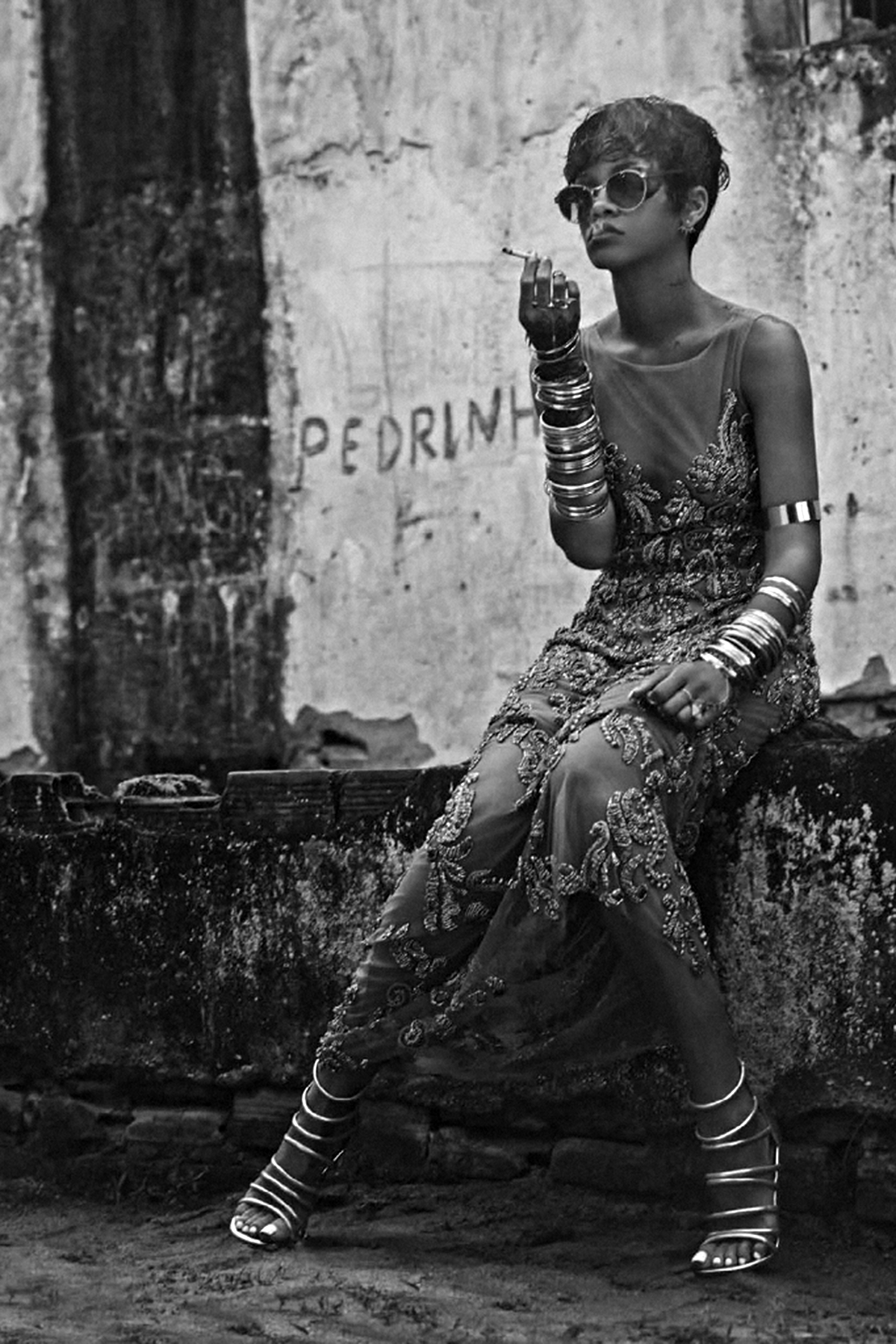senyahearts:  Rihanna in “RiRi Tropical” for Vogue Brazil, May 2014  Photographed