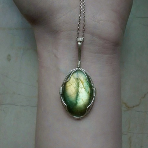 90377: i just made this wire wrapped labradorite pendant and it looks really nice