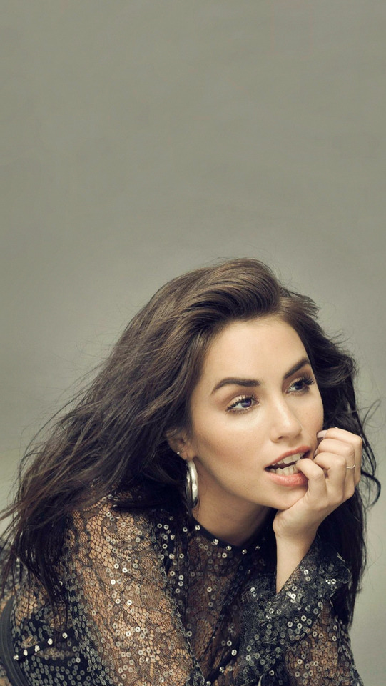 Lali Espsito Lockscreens