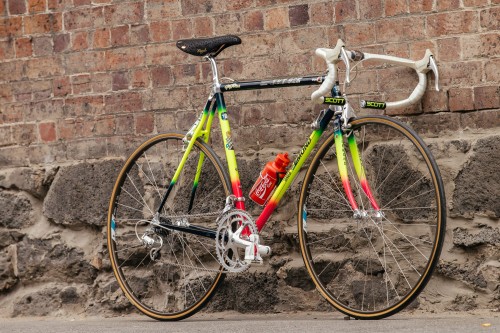 teamdreambicyclingteam: Dream Machine!If you know me, then you know how much I dig old LeMond stuff!