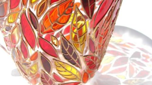 thesecretfairygarden: littlealienproducts: Glass Leaves & Flowers Mugs by ArtMasha  Since we sho