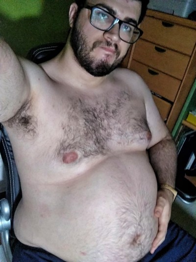 plasticlettersgr:beefcake-cub:send belly rubs, I feel like I&rsquo;m going to