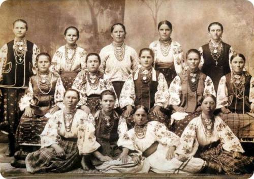 aph-ukraina:Old photos of Ukrainians in  ХІХ- ХХ Century1.1887- Ivano-Frankivsk region;2.1890;3