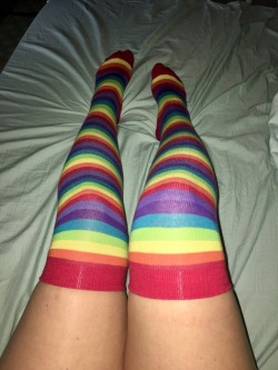 gamingdemoness:  It’s a rainbow socks kinda