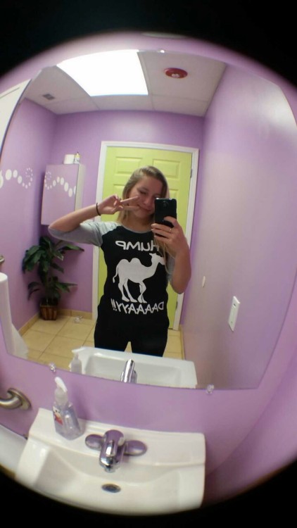 uglypoppy:  Suuuuup bitches
