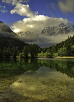 Unwrittennature:   Lake Jasna  Gitta Sladič   