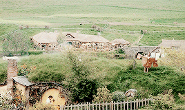 orlandobloom:make me choose:spidehman asked: the shire or rivendell?