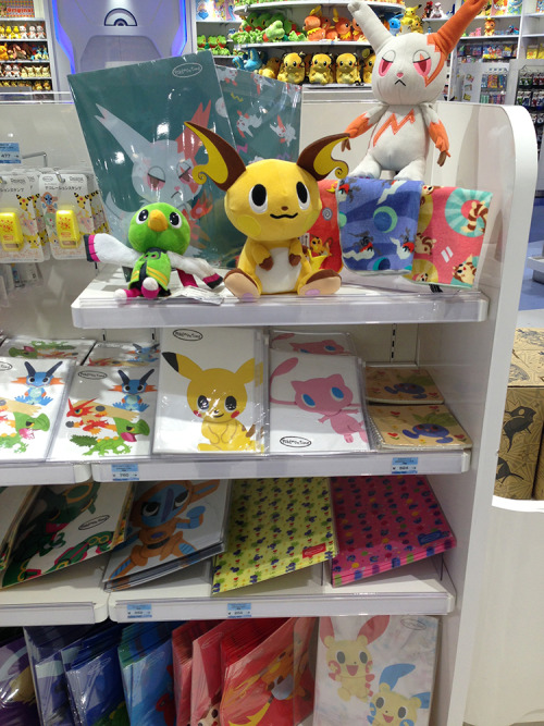 zombiemiki:  Stopped by the Tokyo Bay Pokemon CenterMy second favorite after Mega-Tokyo!