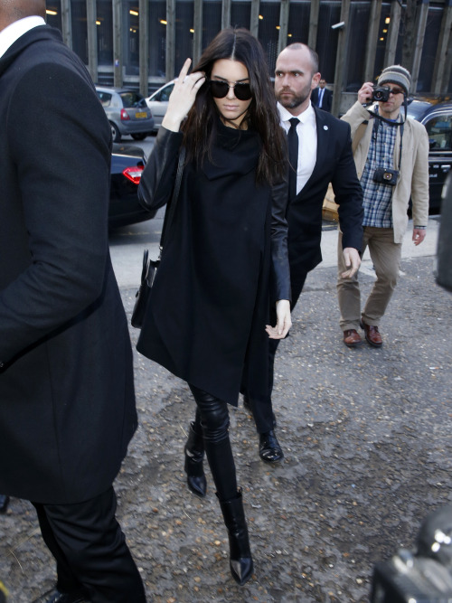 urban-prada:  Celebs, fashion, and cute boys. X