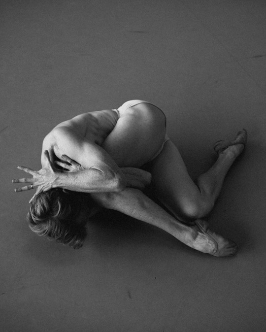 pas-de-duhhh:Steven McRae principal dancer with the Royal Ballet photographed by