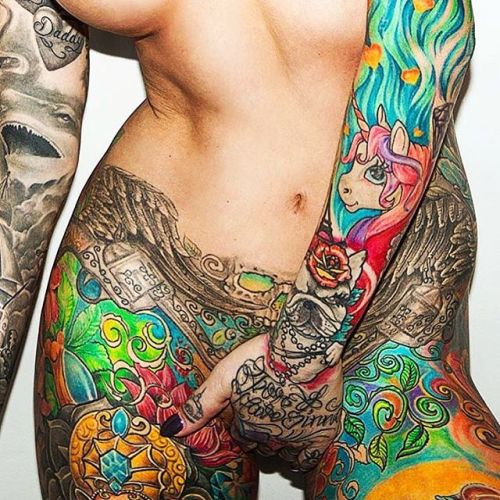 tattooeyecandy - ▲ Tattoo girls are the best.▲