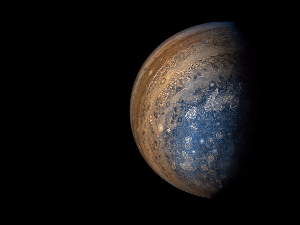 learn-everything:NASA’s Juno just sent back new photos of Jupiter! Here are some