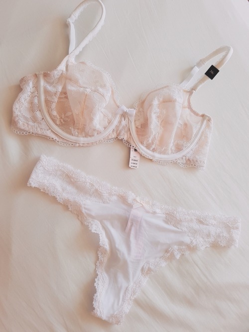 kitten-foxx:I treated myself to some new VS underwear this weekend 💖💐🎀