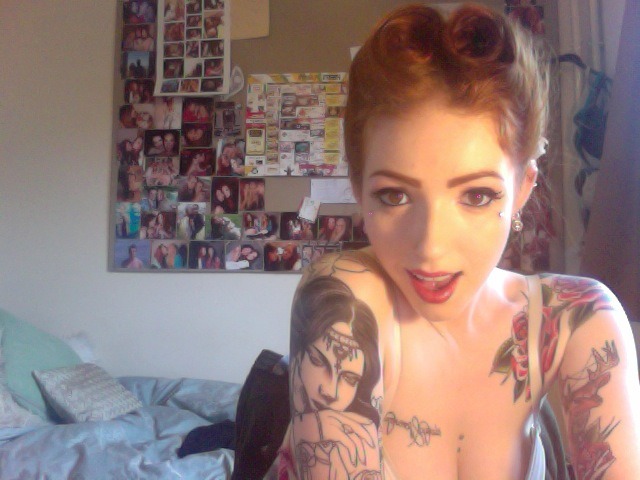 leonoragabriella:  First go at double victory rolls without teasing or hairspray