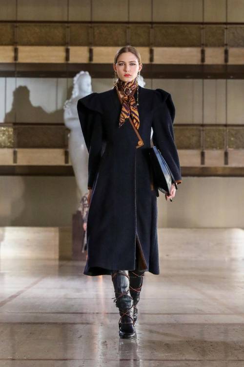 Ulla Johnson, Fall 2021 Ready-to-Wear Credits:Yelena Yemchuk - PhotographerApril Hughes - Fashion Ed