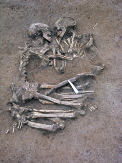 ancientart:&ldquo;Locked in an eternal embrace&rdquo;, In Mantua, Italy (also the town to which Romeo was banished in William Shakespeare’s play Romeo and Juliet), archaeologists revealed the discovery of a couple locked in a tender embrace, one