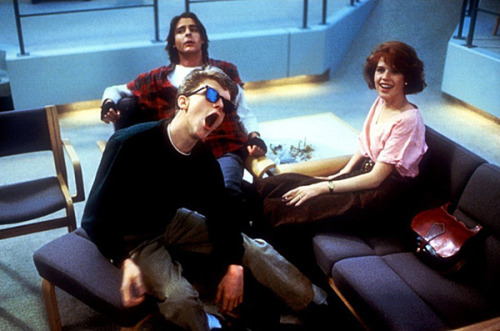 qunctuation:   The scene in which all characters sit in a circle on the floor in the library and tell stories about why they were in detention was not scripted. John Hughes told them all to ad-lib. The Breakfast Club (1985)  Did this film even have a