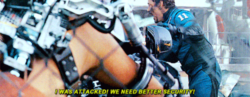 fuckyeahtonystark:Iron Man 2 dir.Jon Favreau