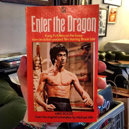 I’m pretty sure I’ve won the day with this Enter The Dragon novelisation #BruceLee #Ente