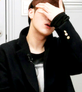 죄; hiatus