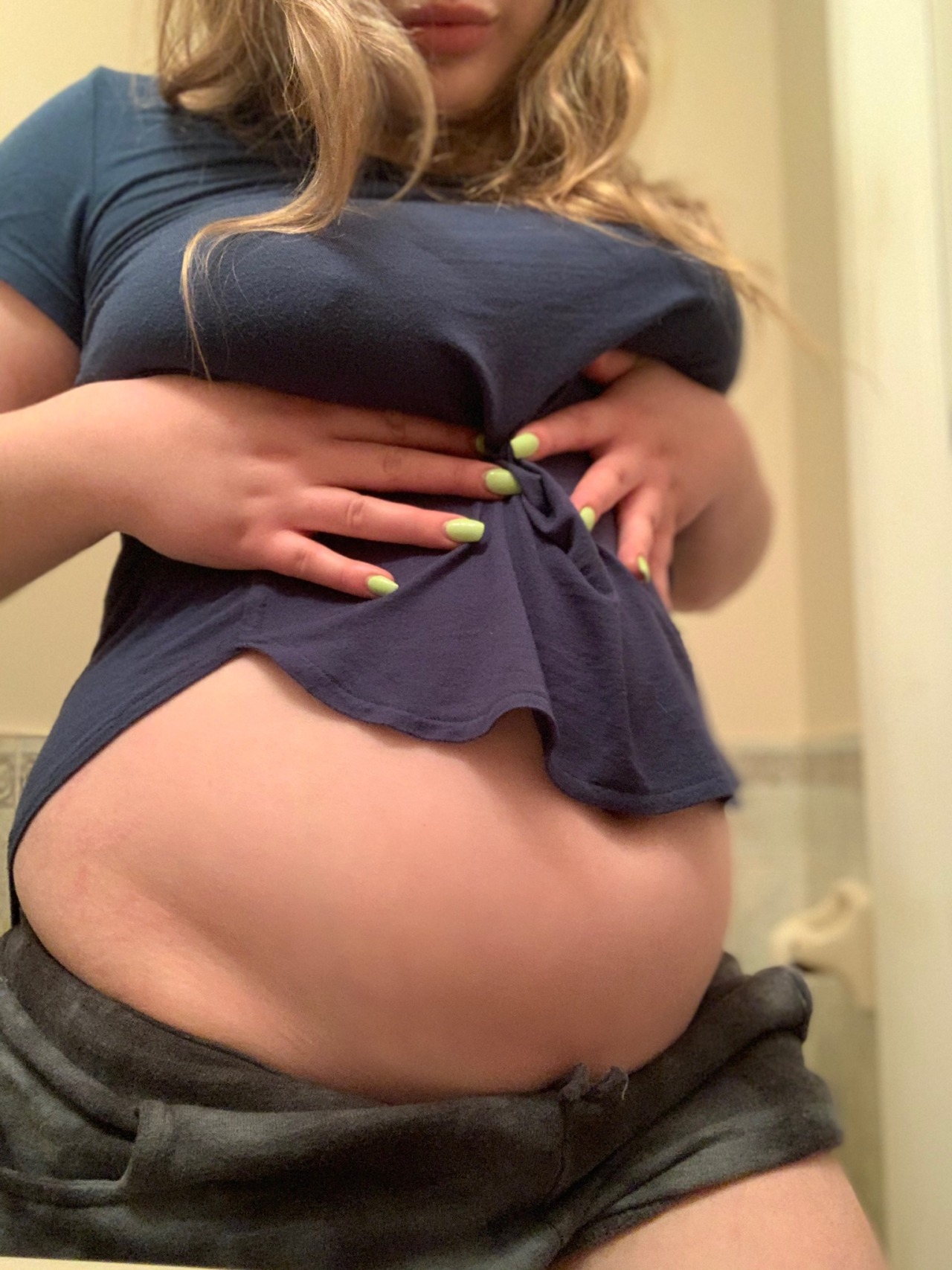 stuffed-princess-deactivated202:Nothing turns me on more than my round belly, really can’t believe how chubby I’ve gotten 