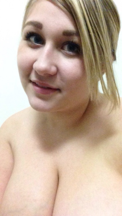 cliffkessinger:  misspennyprimetime:  Bath adult photos