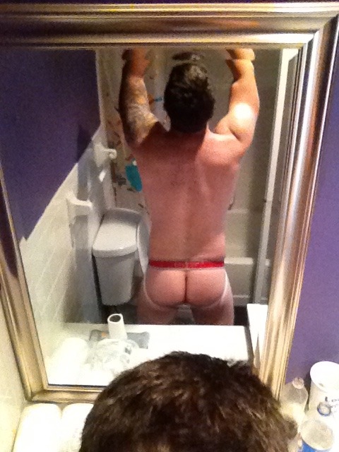 amateurgaylovin:  Booty booty booty rockin everywhere 😜😘