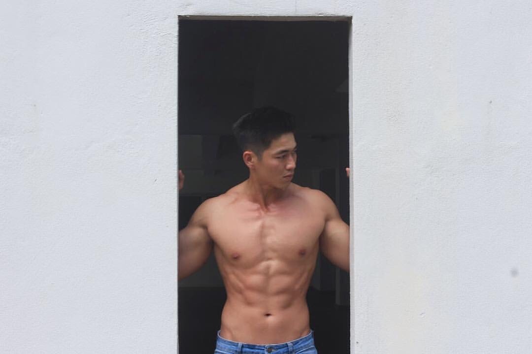ilovehotasianguys:             