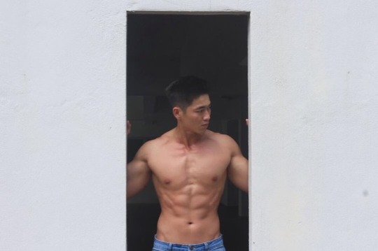 ilovehotasianguys:             