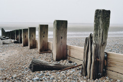 sinkling:  Groyne by Panchromatic Gargle