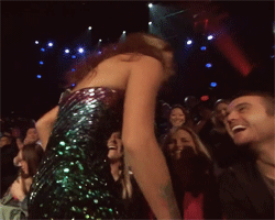 caraphatash:  4/5 Favourite ships: Riassadee Credit to original gif makers 