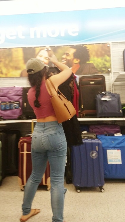 Another sexy latina teen in jeans (part 3)