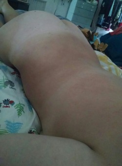 you-saucy-minx:  Tan lines be like 