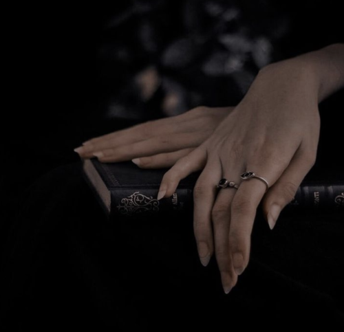 FALLEN ACADEMY AU PANSY PARKINSON AS A NECROMANCER