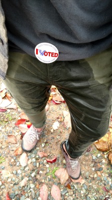 imgoinginmypants: performing my civic duty