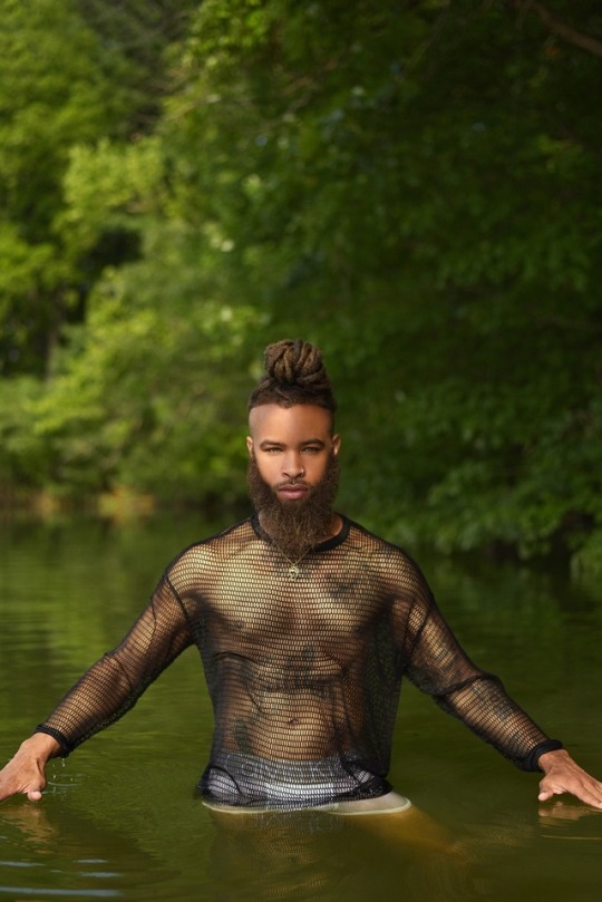 titaniumtopper:  davoncarey:    https://titaniumtopper.tumblr.com/archive