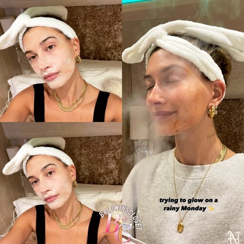 December 28, 2020 - Hailey Bieber shared her skin face routine on instagram story yesterday. Obvious