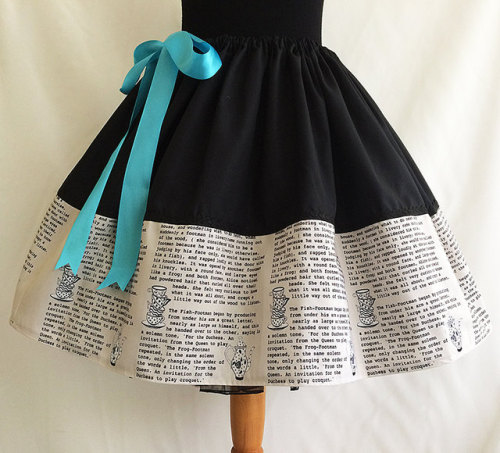 wordsnquotes:  Geek Out With These Gothic Inspired Fashion Items to Get You In The Mood for A Bookworm-Styled HalloweenGet them here!Keep reading