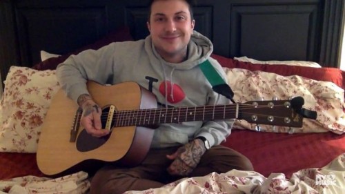 ingerardsbathro0m - Swaggy McCoy(Ray Toro fan)