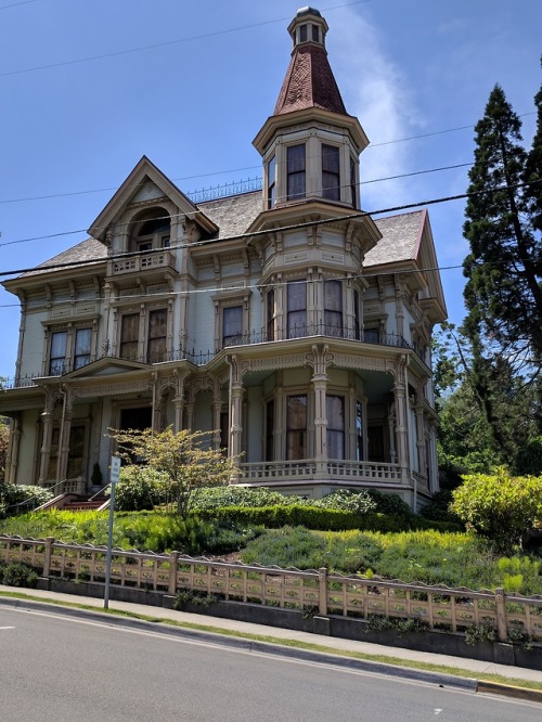 Captain George Flavel house in Astoria, OR I got to visit the other week. I knew about this house be
