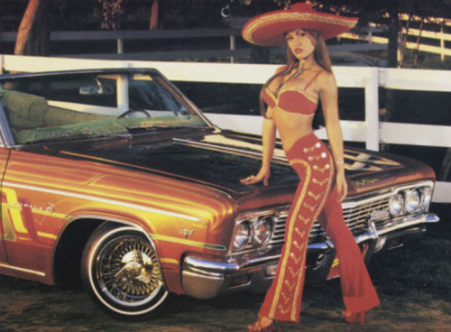 marcitlali:that’s dazza del rio ! she went from a lowrider model amd apparently she’s like an art de