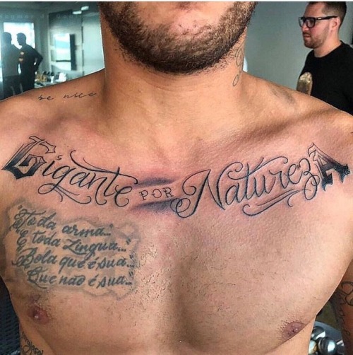neyarse:  “Giant by nature”, Neymar’s new tattoo is a reference to the National Anthem of Brazil.