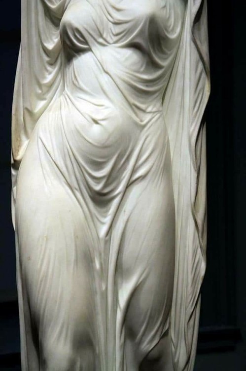 Porn Pics   The veil of modesty.Antonio Corradini.