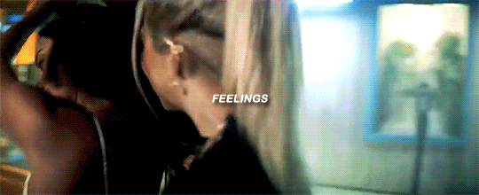 jyncassian:Hayley Kiyoko + sapphic music videos