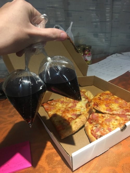 big-boss-official:These mfers gave us bagged coke you get no  sympathy   from me….pineapple on pizza….