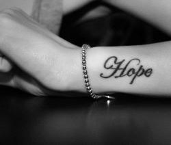 hope en We Heart It. https://weheartit.com/entry/76451155/via/Shark_Face_Gang