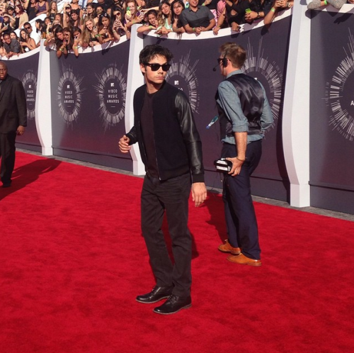 obrien-news:mtv: #DylanOBrien looking too smooth #vma #vmas #instarazzi